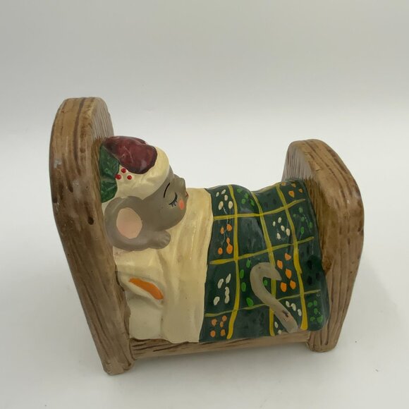 Vintage Mouse Asleep in Bed "Not a Creature Was Stirring" Ceramic Coin Bank - Picture 3 of 6